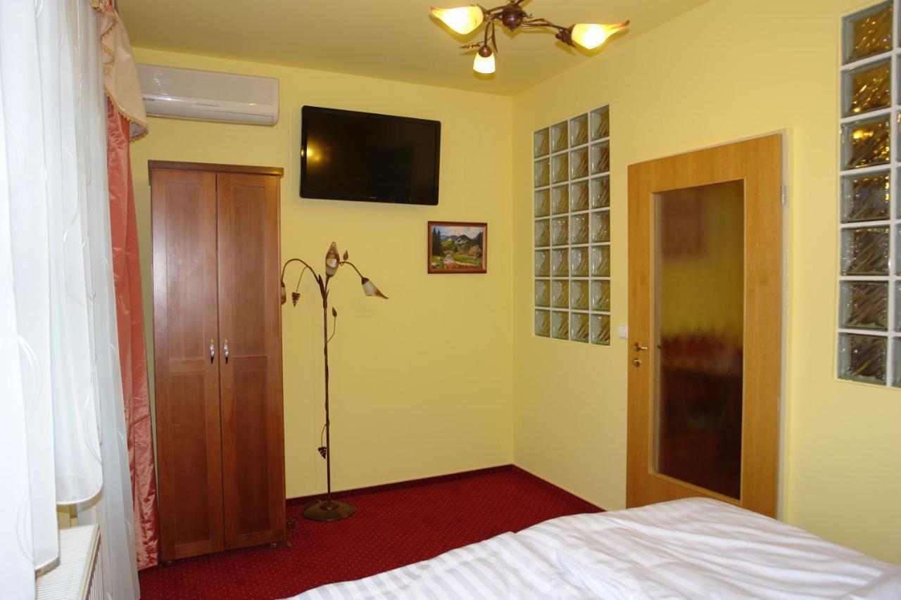 Sárvár Holdlux Apartmanok מראה חיצוני תמונה